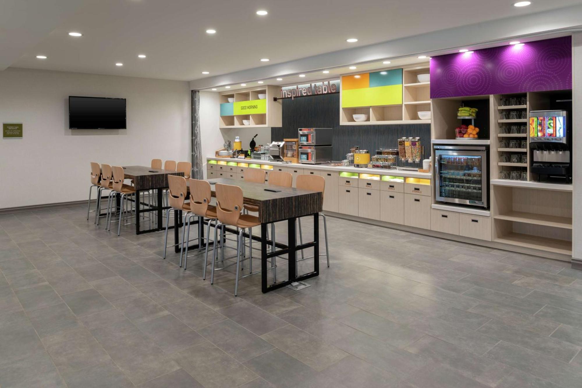 Home2 Suites By Hilton Indianapolis Airport Экстерьер фото