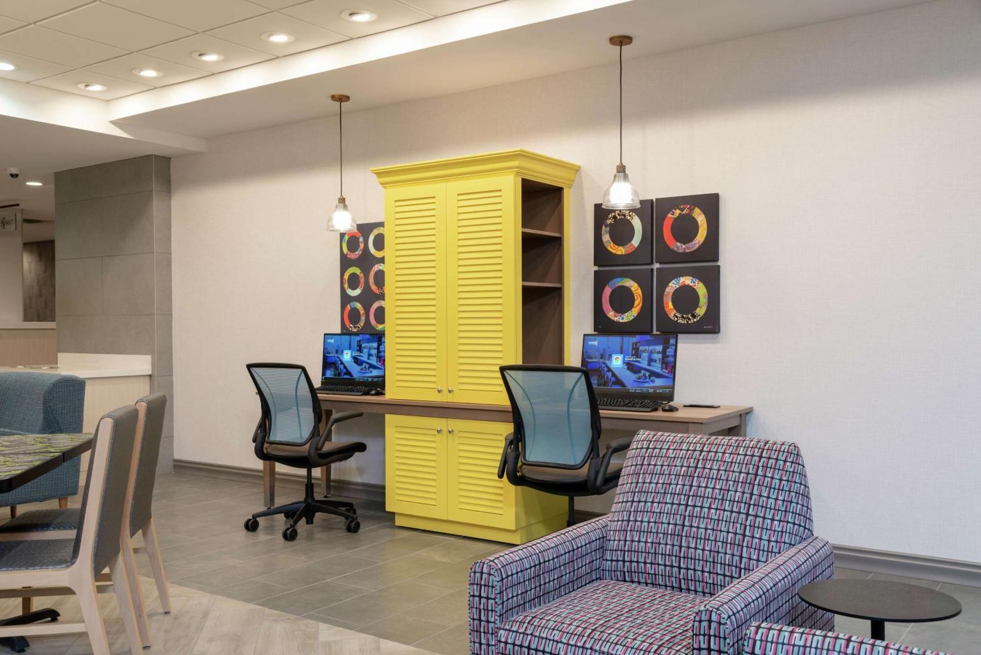 Home2 Suites By Hilton Indianapolis Airport Экстерьер фото